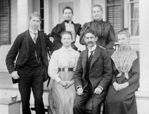 Back: Joe, Bessie, Ruth. Front: Dolly, Bob, Ethel 1895