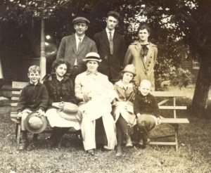 1916 family
